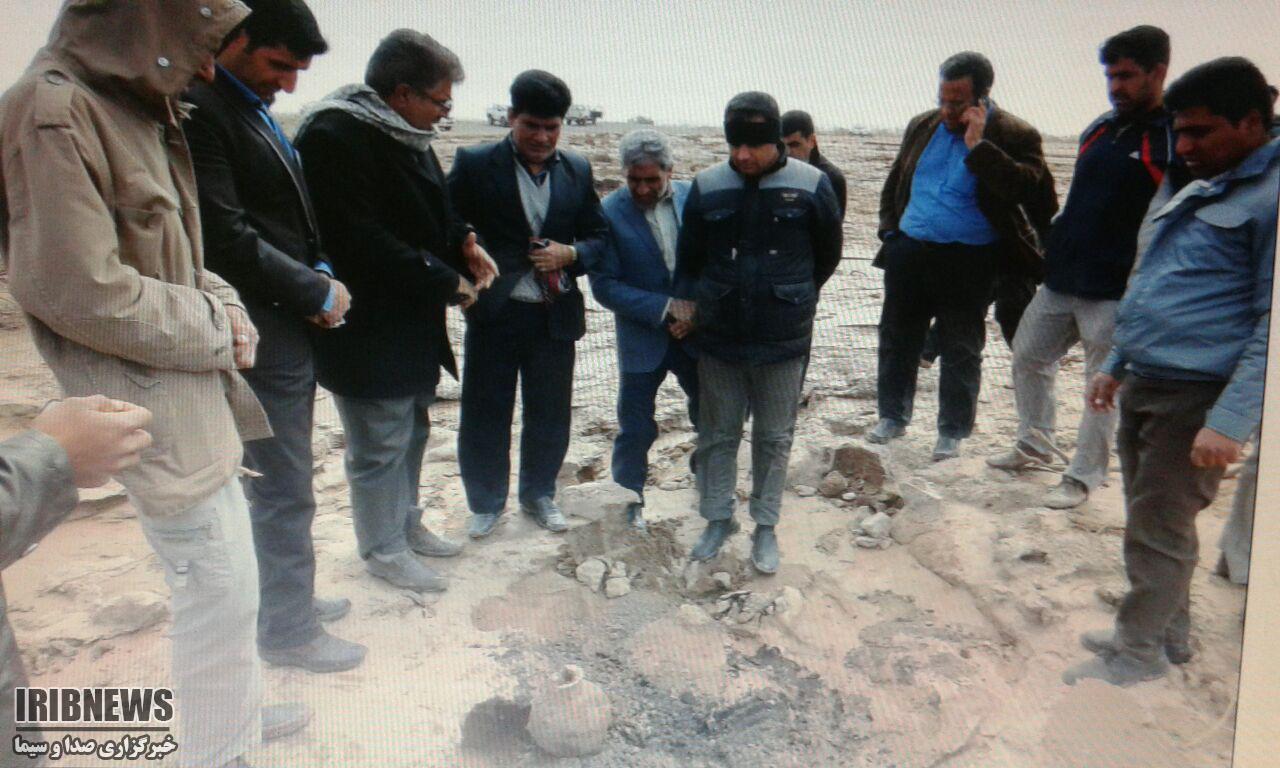 نمایان شدن ظروف متعلق به دوره اشکانی در ریگان در پی سیلاب