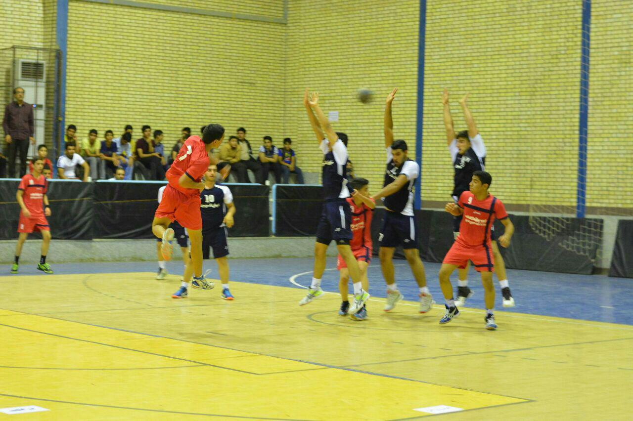 حضور هندبالیست نوجوان آبادهای در اردوی تیم ملی حضور هندبالیست نوجوان آبادهای در اردوی تیم ملی