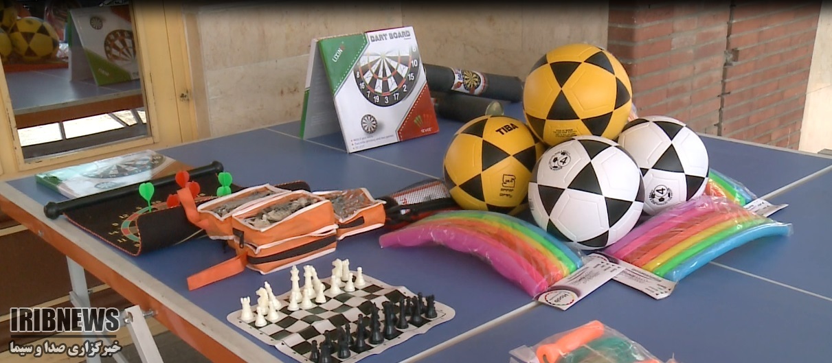 توزیع تجهیزات ورزشی در مدارس استان