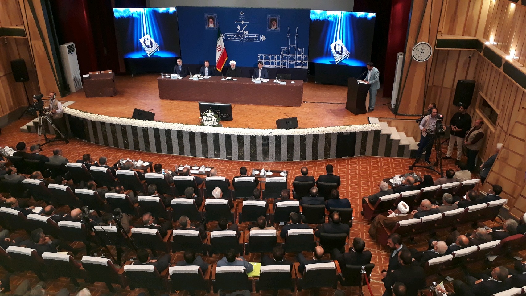 افتتاح همزمان 600 طرح اقتصادی زیربنایی در استان یزد افتتاح همزمان 600 طرح اقتصادی زیربنایی در استان یزد