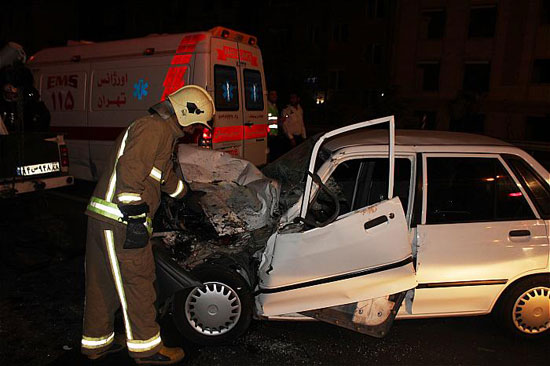 سوانح رانندگی در اصفهان ۱۴ مصدوم برجاگذاشت.