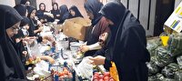 توزیع ۴۰ تن میوه نذری بین عزاداران حسینی در روز تاسوعا