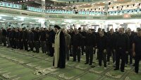 اقامه نماز ظهر تاسوعا در مصلی شهرکرد