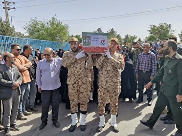 تشییع پیکر شهیده «پریسا راه‌روسنقری» در تاکستان