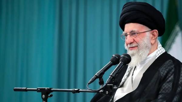 سخنان رهبر انقلاب درباره نقش مسجد در جامعه سخنان رهبر انقلاب درباره نقش مسجد در جامعه