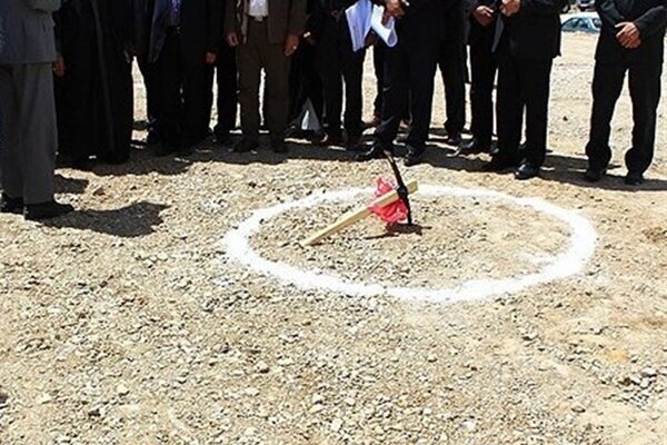 کلنگ زنی پروژه ۲۴۰ واحدی سراج در کرمانشاه با حضور رییس شورای مرکزی بنیاد مسکن کلنگ زنی پروژه ۲۴۰ واحدی سراج در کرمانشاه با حضور رییس شورای مرکزی بنیاد مسکن