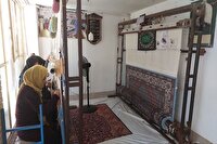 بافت ۷۰۰ مترمربع فرش دستبافت برای عتبات عالیات در خراسان جنوبی