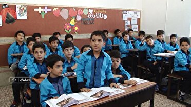 ایران قوی با دستان توانمند دانش آموزان ساخته می‌شود