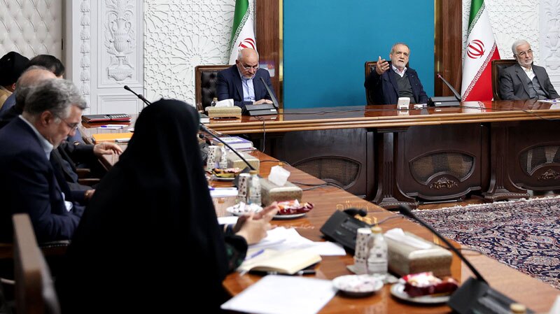 پزشکیان: باید از هنجارشکنی در جامعه پیشگیری کنیم پزشکیان: باید از هنجارشکنی در جامعه پیشگیری کنیم